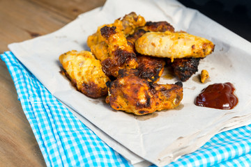 fried chicken wings with sauce