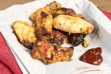 fried chicken wings with sauce