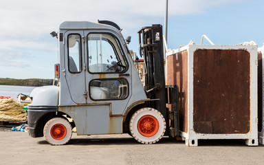 Old counterbalance forklift