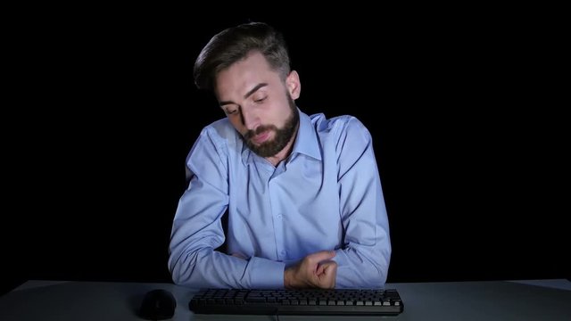 Man feels the emotions of perplexity communicating on the internet