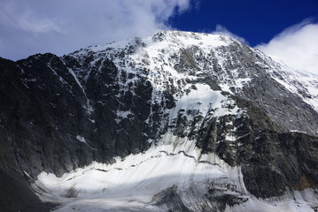 Obraz premium Belukha Peak (4506m) in Altai Mountains, Russian Federation