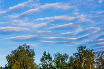 Obraz premium white stripes in the blue sky