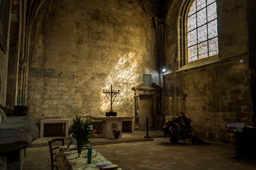 Intérieur de la Cathédrale Saint-Trophime à Arles.