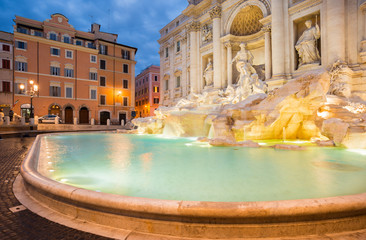 Obraz na płótnie Canvas Trevi fountain at sunrise, Rome
