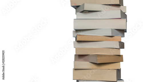 &quot;Bücherstapel freigestellt&quot; Stockfotos und lizenzfreie Bilder auf