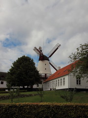 Obraz premium Dybboel Mill Danish National Monument with Cloudy Sky