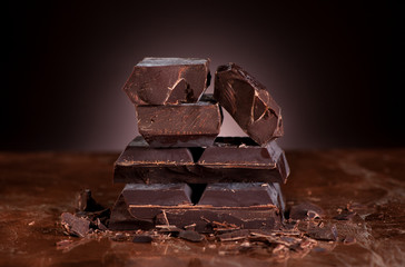 Pieces dark chocolate