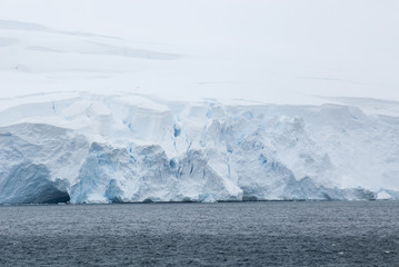 Antarctica in a cloudy day © adfoto