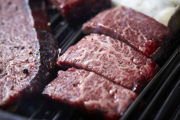 Grilling aged beef 