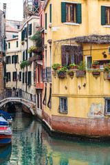 GLIMPSE OF vENICE CANAL