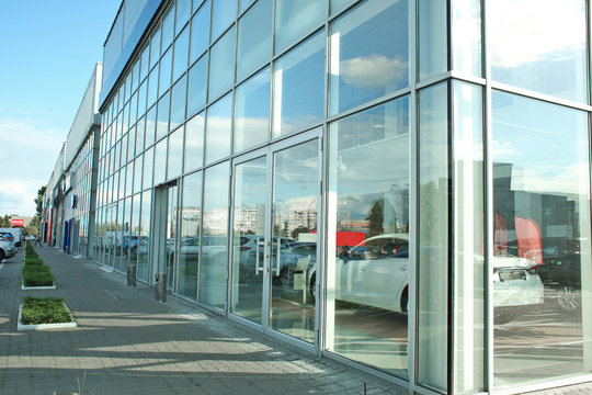Building of car dealership and service centre