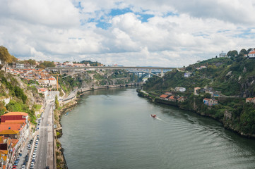 Obraz premium Travel, Portugal, Porto Douro river and bridge / World heritage に指定された地域のDouro river 上流の風景、