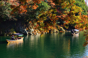 Boating in Arashiyama in autumn, Kyoto Japan
秋の嵐山　京都