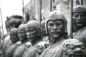 Fototapeta na wymiar terracotta sculptures depicting the armies of Qin Shi Huang, the first Emperor of China
