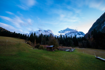 Fototapeta na wymiar autumn sunset in the alpine valley