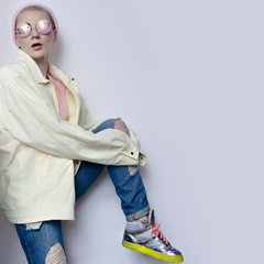 Retro hipster girl outfit Vintage Chic Vintage Clothing jeans bo