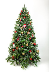 schön geschmückter Weihnachtsbaum 
