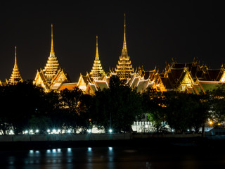 Wat Phra Kaeo with Chao Phraya River