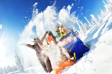 Foto op Plexiglas Wintersport Group happy friends winter sports friendship fun