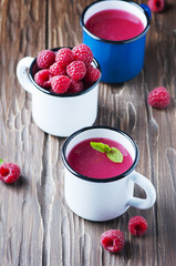 Russian kissel with raspberry and mint