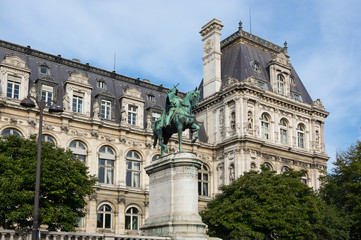 Fototapeta na wymiar The Hotel de Ville in Paris