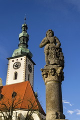 Obraz premium Knight Ronald on fountain before church in Tabor, Czech Republic