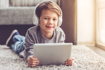 Little boy at home © georgerudy