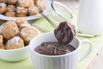 Chocolate with buñuelos