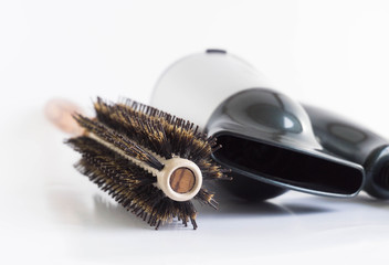 hair dryer and comb brush