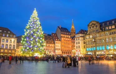 Fototapeta na wymiar Marché de Noël à Strasbourg