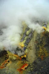 Papier Peint photo Lavable Volcan Sulfur mining at the crater of active volcano Ijen, Indonesia