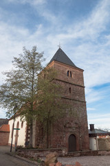 Fototapeta na wymiar Kirche in Vinningen