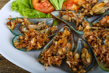 Mussels with garlic