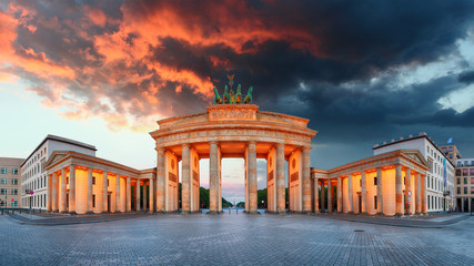 Naklejka premium Brama Brandenburska, Berlin, Niemcy - panorama