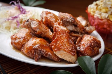 roasted soy sauce chicken, 훈제간장치킨, ganjang chicken