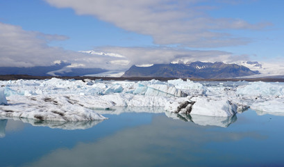 Fototapeta na wymiar Der Gletschersee Jökulsárlón in Island