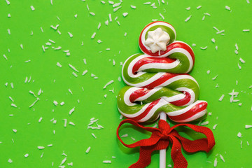 Green candy Christmas tree and snow - desiccated coconut - in fr