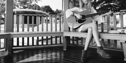 Obraz premium Guitar Girl Relaxation Casual Instrument Leisure Concept