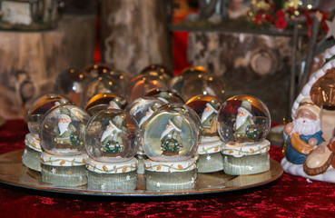 Sfere natalizie al mercatino di natale di Arezzo