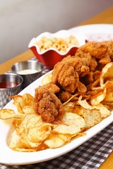 Boneless Chicken with pototo chips, 순살치킨과 감자칩