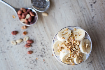 Banana chia yogurt pudding