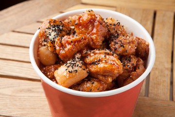 Sweet and Sour Chicken, 닭강정 포장
