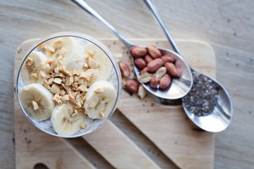Banana chia yogurt pudding