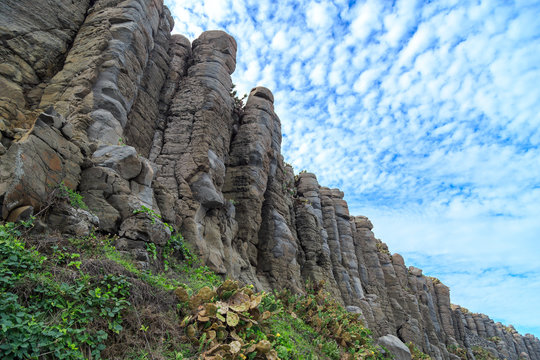 Columnar joints in a basalt cliff  in the Penghu of Taiwan (台灣澎湖)