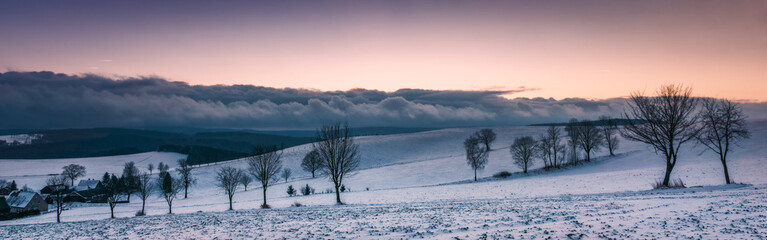 Winterlandschaft nach Sonnenuntergang