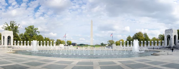 Papier Peint photo Lavable Lieux américains WASHINGTON DC, USA - OCTOBER 20, 2016: World War II memorial mon