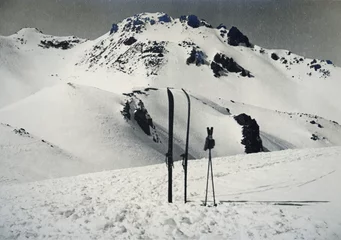 Foto op Plexiglas ski and poles on Sorel Pass, Italy 1939. Scan, image owned by inheritance  © acrogame