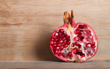 Photo ripe fresh pomegranate