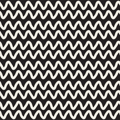 Hand Drawn Horizontal ZigZag Lines. Vector Seamless Black and White Pattern.