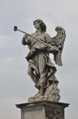 Fototapeta na wymiar Bridge of Angels Statue